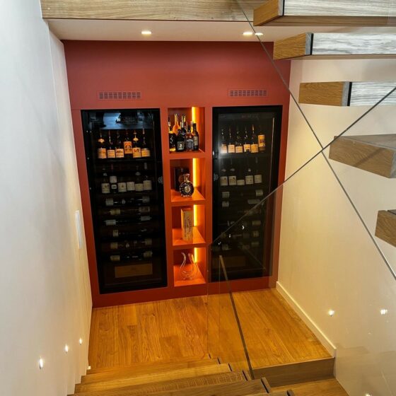 EuroCave révélations intégrées dans un agencement chez un particulier